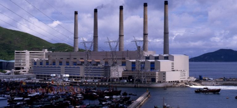 3月5日．港電於鴨脷洲興建發電廠